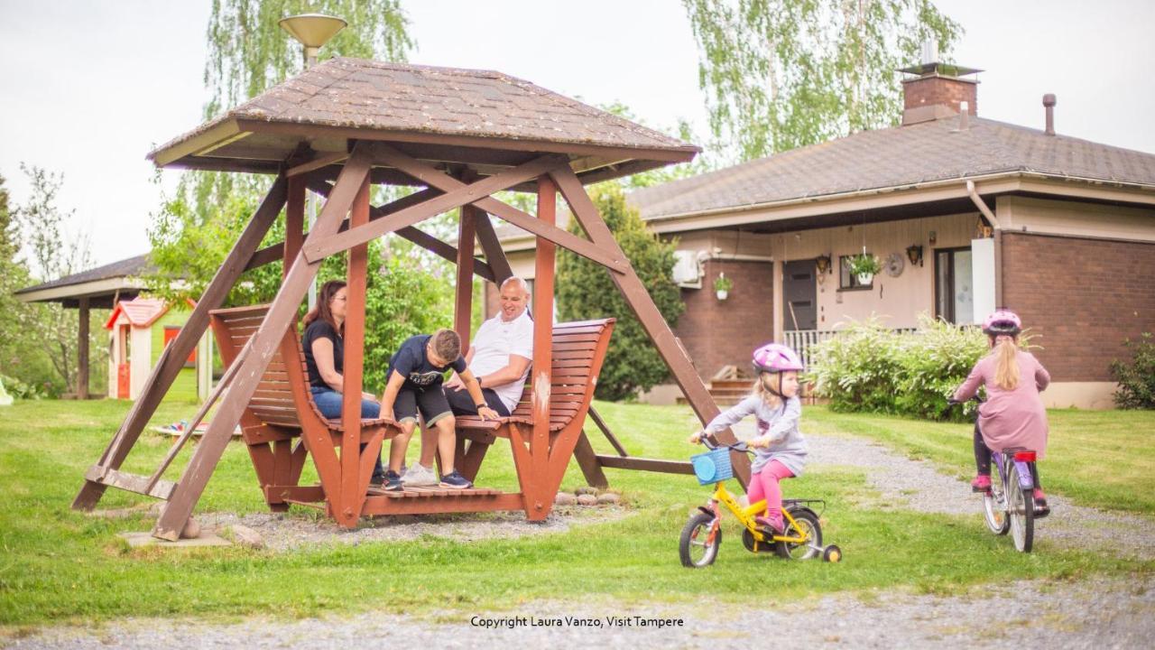 Готель Satukurki-Vierasmaja - Simple And Cute Cabin Састамала Екстер'єр фото